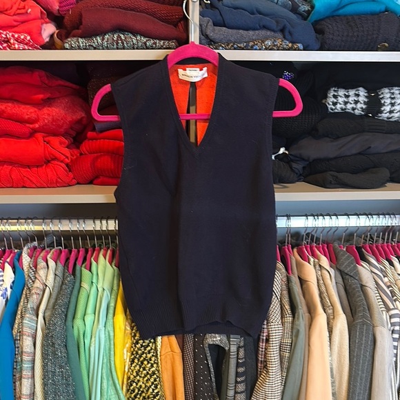 Victoria Beckham navy back cut out sweater vest size M - Picture 1 of 3